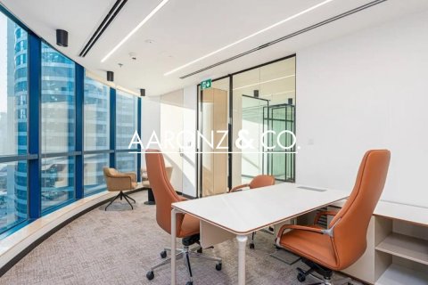 Bureau à Jumeirah Lake Towers, Dubai, 101.5 m², № 78346 - photo 2