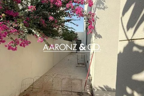 Villa en Al Furjan, Dubai, 4 dormitorios, 611.3 m², № 78345 - foto 9