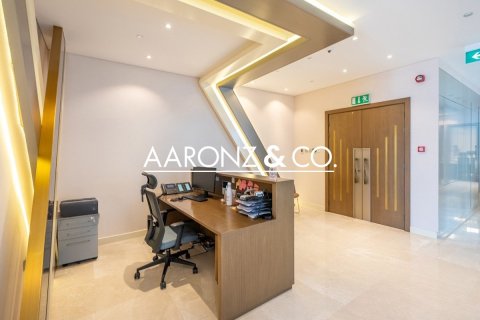 Снять в аренду офис в Даунтаун Дубай (Даунтаун Бурдж Дубай), Дубай: 328.8м², № 78347 - фото 4