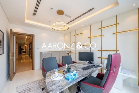 Снять в аренду офис в Даунтаун Дубай (Даунтаун Бурдж Дубай), Дубай: 328.8м², № 78347 - фото 14