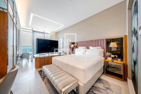 Apartment in SLS Dubai Hotel & Residences, Business Bay, Dubai studio, 62.99 sq.m. № 135637 - photo 2