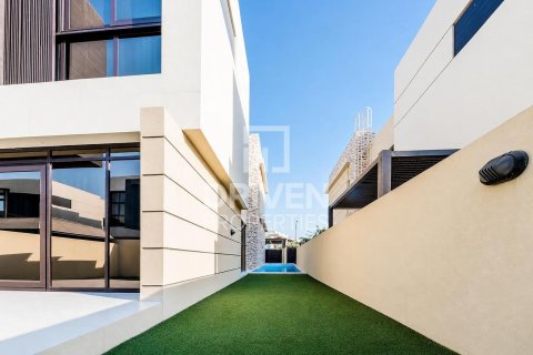 Villa en Richmond, DAMAC Hills (Akoya by DAMAC), Dubai, 3 dormitorios, 324.05 m², № 140727 - foto 19