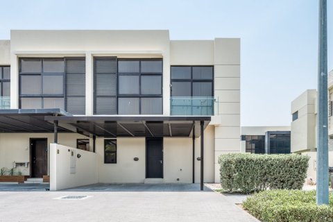 Снять в аренду таунхаус в Flora, DAMAC Hills (Akoya by DAMAC), Дубай: 4 спальни, 393.51016613м², № 12534 - фото 14