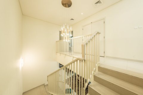 Снять в аренду таунхаус в Flora, DAMAC Hills (Akoya by DAMAC), Дубай: 4 спальни, 393.51016613м², № 12534 - фото 6