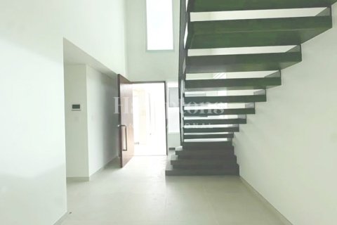 Снять в аренду таунхаус в Al Manara, Jumeirah Village Triangle, Дубай: 4 спальни, 205.96595100м², № 12535 - фото 3
