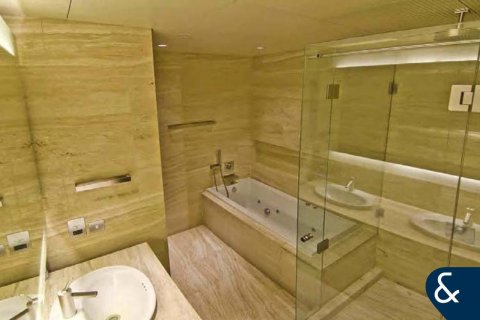 Купить квартиру в Даунтаун Дубай (Даунтаун Бурдж Дубай), Дубай: 2 спальни, 191м², № 88953 - фото 8