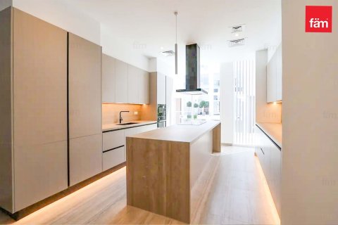 Villa in Al Barari, Dubai 4 bedrooms, 459.2 sq.m. № 70552 - photo 9