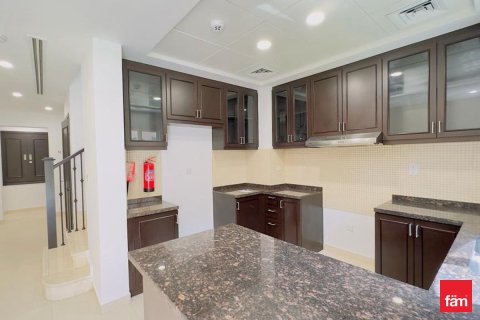 Adosado en Dubai, 2 dormitorios, 172.4 m², № 70564 - foto 3