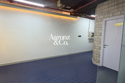 Снять в аренду офис в Бизнес-Бэе, Дубай: 151м², № 114456 - фото 13
