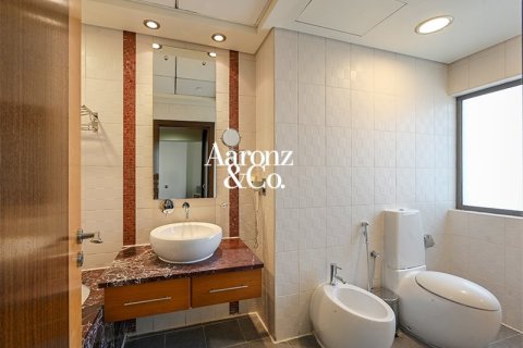 Appartement à Jumeirah Beach Residence, Dubai, 2 chambres, 136 m², № 114459 - photo 11