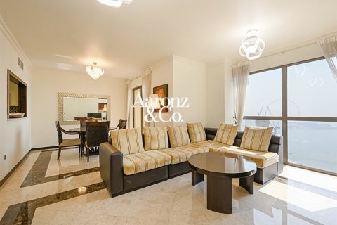 Appartement à Jumeirah Beach Residence, Dubai, 2 chambres, 136 m², № 114459 - photo 1