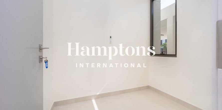 Townhouse in The Valley, Dubai 3 bedrooms, 173.914 sq.m. № 95293