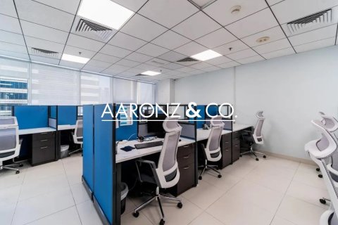 Oficina en Business Bay, Dubai, 155 m², № 95275 - foto 5