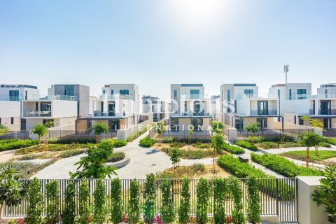 Villa en Arabian Ranches 3, Dubai, 4 dormitorios, 455.99951102 m², № 95284 - foto 17