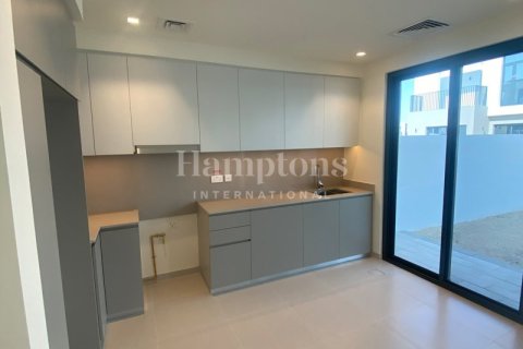 Townhouse in Dubai South (Dubai World Central), Dubai 3 bedrooms, 144.31923632 sq.m. № 95291 - photo 12