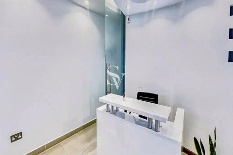 Снять в аренду офис в Бизнес-Бэе, Дубай: 81м², № 111189 - фото 3