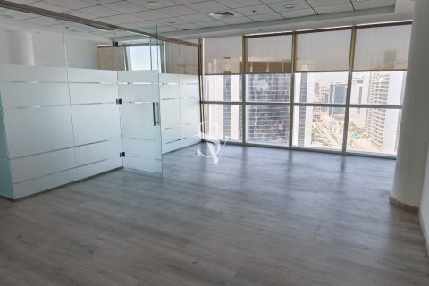 Снять в аренду офис в B2B Tower, Бизнес-Бэй, Дубай: 54м², № 111187 - фото 2