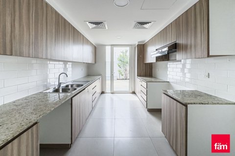 Villa en Dubai, 3 dormitorios, 274.4 m², № 23868 - foto 7
