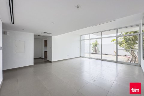 Villa en Dubai, 3 dormitorios, 274.4 m², № 23868 - foto 2