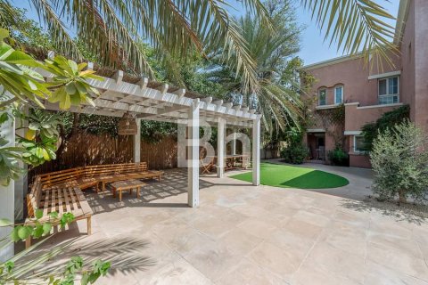 Villa in Arabian Ranches, Dubai 5 bedrooms, 424 sq.m. № 22002 - photo 15