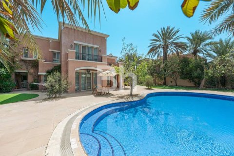 Villa in Arabian Ranches, Dubai 5 bedrooms, 424 sq.m. № 22002 - photo 2
