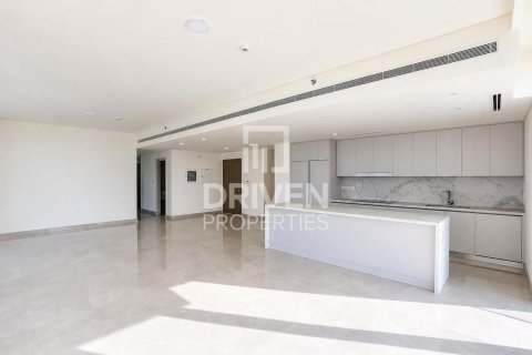 Apartamento en EMAAR Beachfront, Dubai Harbour, Dubai, 4 dormitorios, 286.51 m², № 128546 - foto 8