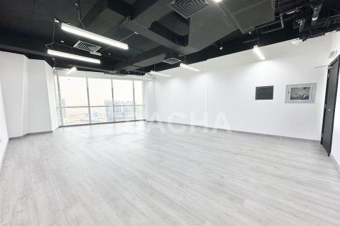 Снять в аренду офис в B2B Tower, Бизнес-Бэй, Дубай: 1 комната, 49.3м², № 6447 - фото 9