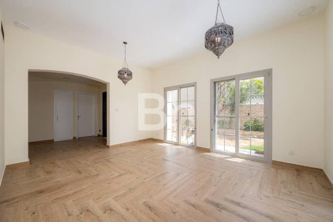 Villa à Arabian Ranches, Dubai, 3 chambres, 226 m², № 21834 - photo 2