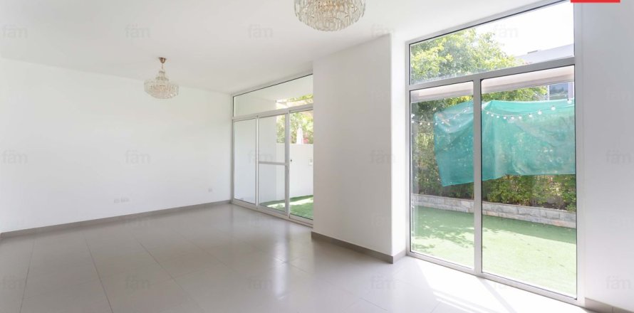 Таунхаус в Дубае, 3 спальни, 287.6м², № 14239