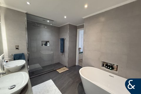 Купить квартиру в Даунтаун Дубай (Даунтаун Бурдж Дубай), Дубай: 3 спальни, 195м², № 75260 - фото 6