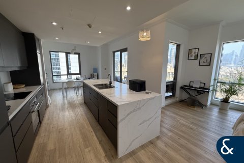 Купить квартиру в Даунтаун Дубай (Даунтаун Бурдж Дубай), Дубай: 3 спальни, 195м², № 75260 - фото 3