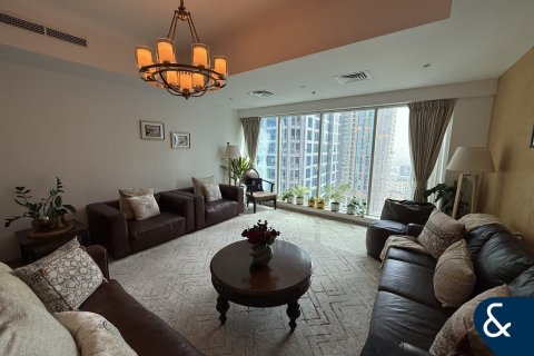 Apartment in Emirates Crown, Dubai Marina, Dubai 3 bedrooms, 361 sq.m. № 75256 - photo 4
