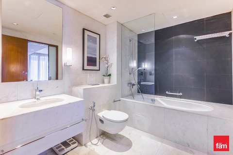 Снять в аренду квартиру в Даунтаун Дубай (Даунтаун Бурдж Дубай), Дубай: 1 спальня, 71.3м², № 90477 - фото 25