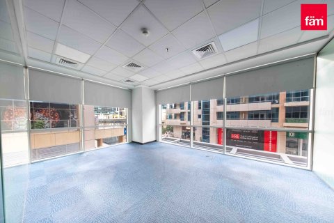 Офис в Бизнес-Бэе, Дубай, 392.1м², № 90476