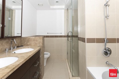 Снять в аренду квартиру в Даунтаун Дубай (Даунтаун Бурдж Дубай), Дубай: 2 спальни, 133.8м², № 90484 - фото 15