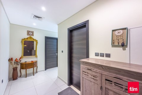 Villa en Dubai, 6 dormitorios, 322 m², № 55146 - foto 1