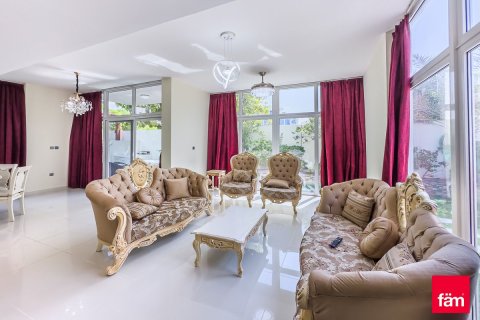 Villa en Dubai, 6 dormitorios, 322 m², № 55146 - foto 6