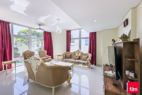 Villa en Dubai, 6 dormitorios, 322 m², № 55146 - foto 3