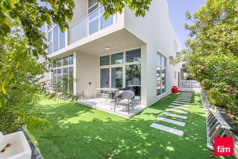Villa en Dubai, 6 dormitorios, 322 m², № 55146 - foto 14