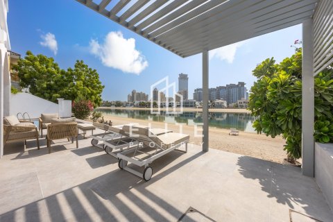 Купить виллу в Garden Homes, Пальма Джумейра, Дубай: 5 спален, 679м², № 142408 - фото 13