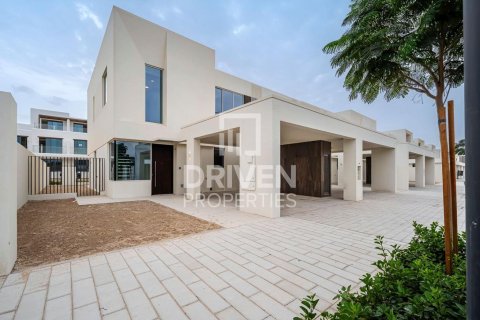 Townhouse in The Valley, Dubai 4 bedrooms, 258.08 sq.m. № 127659 - photo 3