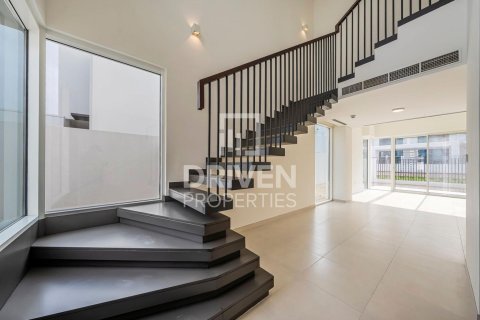 Townhouse in The Valley, Dubai 4 bedrooms, 258.08 sq.m. № 127659 - photo 6