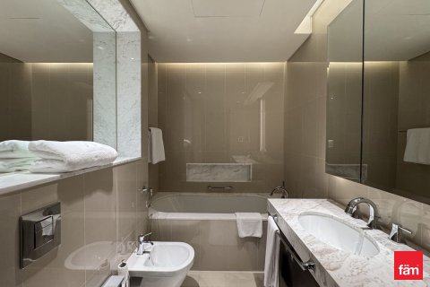 Снять в аренду квартиру в Даунтаун Дубай (Даунтаун Бурдж Дубай), Дубай: 2 спальни, 125.9м², № 64168 - фото 10