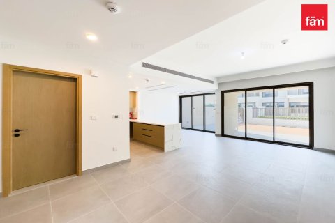 Снять в аренду таунхаус в Дубае: 3 спальни, 16449.8м², № 64169 - фото 3