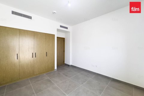 Снять в аренду таунхаус в Дубае: 3 спальни, 16449.8м², № 64169 - фото 8