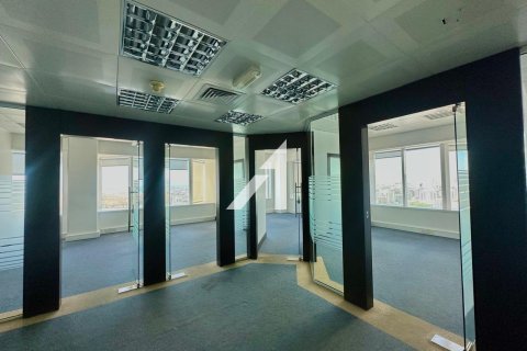Office in Dubai 186.1 sq.m. № 55510 - photo 6