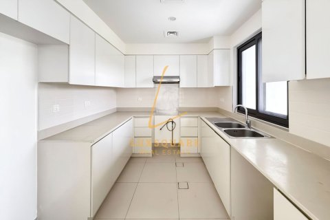 Villa in Dubai Hills Estate, Dubai 3 bedrooms, 196 sq.m. № 110714 - photo 17