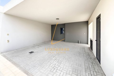 Villa in Dubai Hills Estate, Dubai 3 bedrooms, 196 sq.m. № 110714 - photo 15
