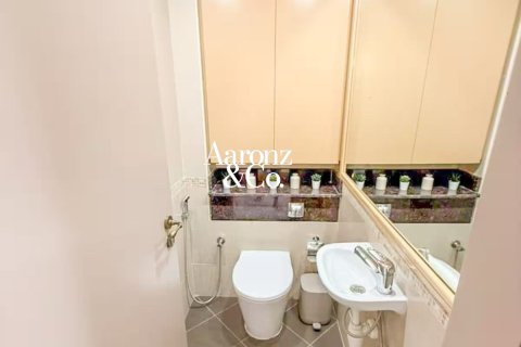 Appartement à Jumeirah Lake Towers, Dubai, 1 chambre, 77 m², № 110705 - photo 7