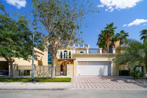 Villa in Jumeirah Park, Dubai 4 bedrooms, 512 sq.m. № 110715 - photo 7